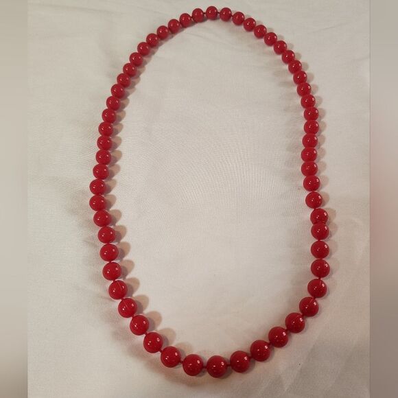 Elegant Simple Red Beaded Necklace - Picture 1 of 2